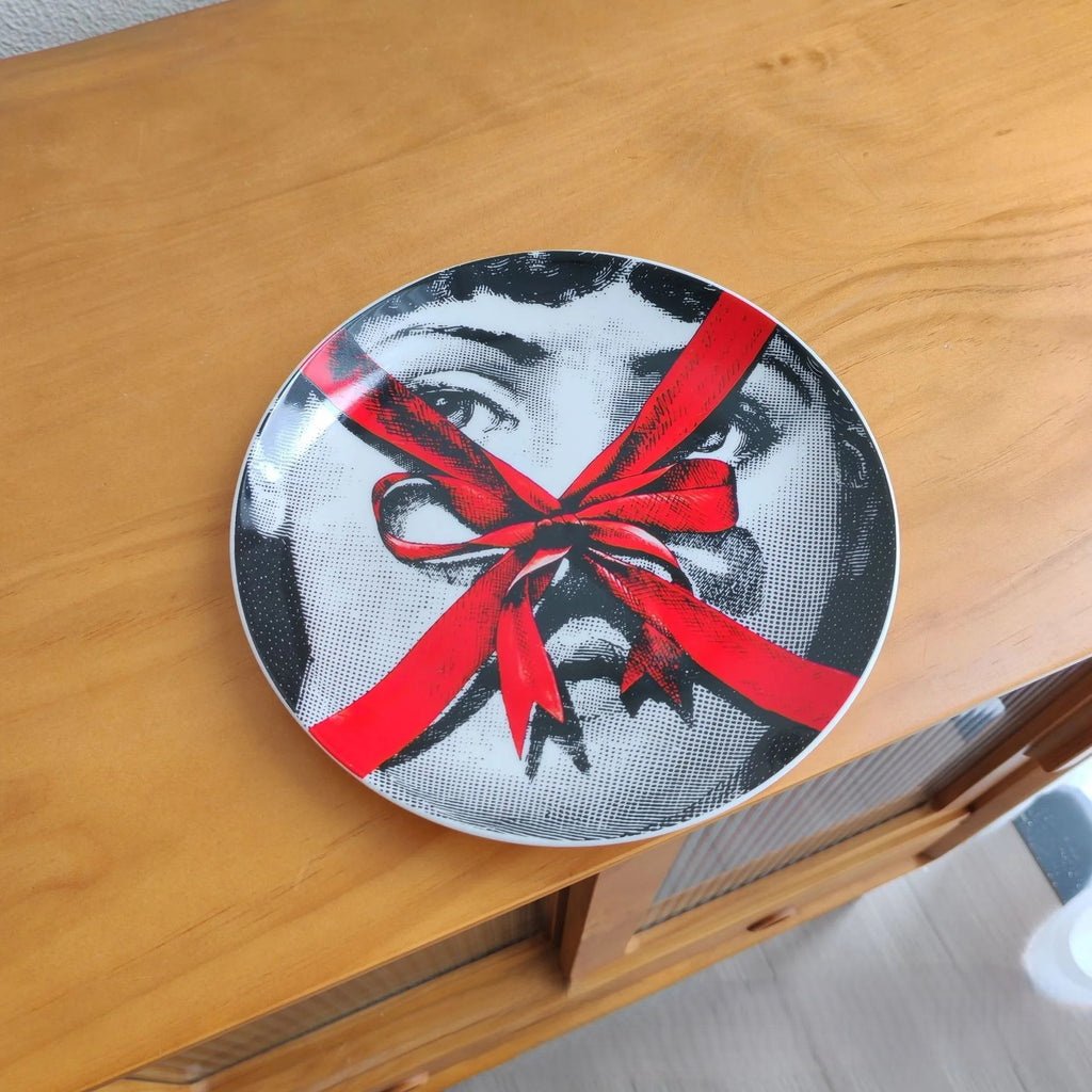 VyloEyes: Italian Vintage Face Wall Plate