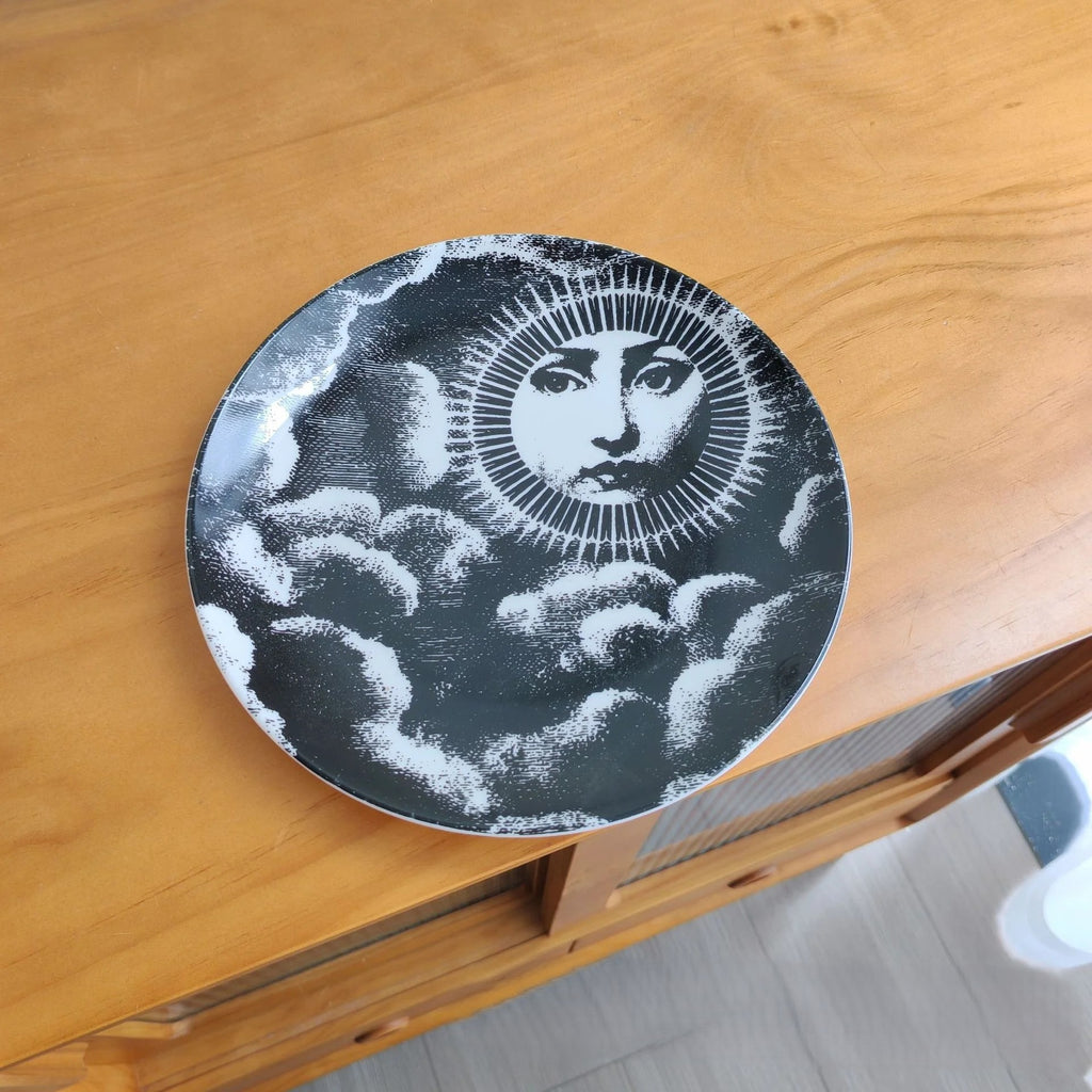 VyloEyes: Italian Vintage Face Wall Plate