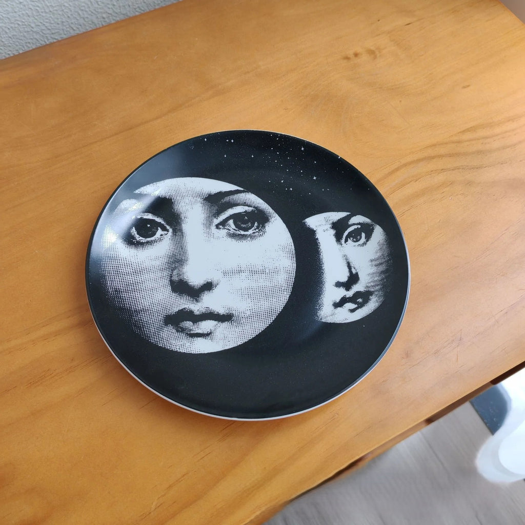 VyloEyes: Italian Vintage Face Wall Plate